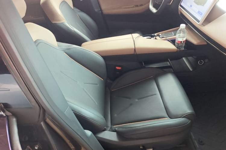 Used Deepal SL03 2022 1.5L 1200 Extended-Range Version Right Front Seat