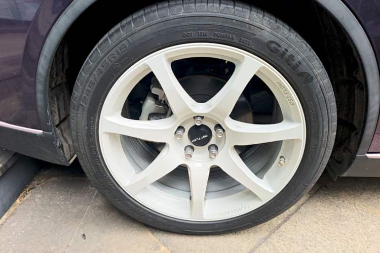 Used Deepal SL03 2022 1.5L 1200 Extended-Range Version Right Rear Wheel Hub