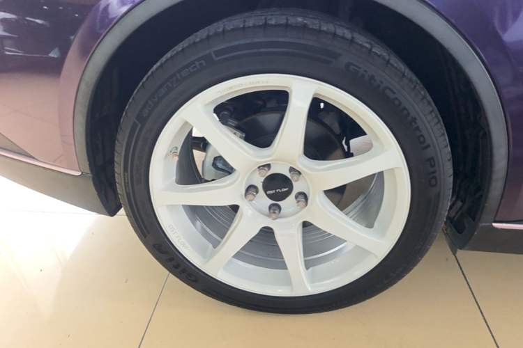 Used Deepal SL03 2022 1.5L 1200 Extended-Range Version Right Rear Wheel Hub