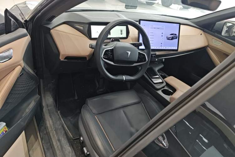 Used Deepal SL03 2022 1.5L 1200 Extended-Range Version Center Console