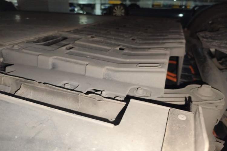 Used Deepal SL03 2022 515 Pure Electric Version Chassis Rear Right