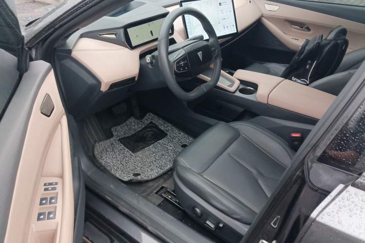 Used Deepal SL03 2022 1.5L 1200 Extended-Range Version Driver Seat