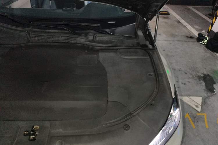 Used Deepal SL03 2022 1.5L 1200 Extended-Range Version Engine Bay Left