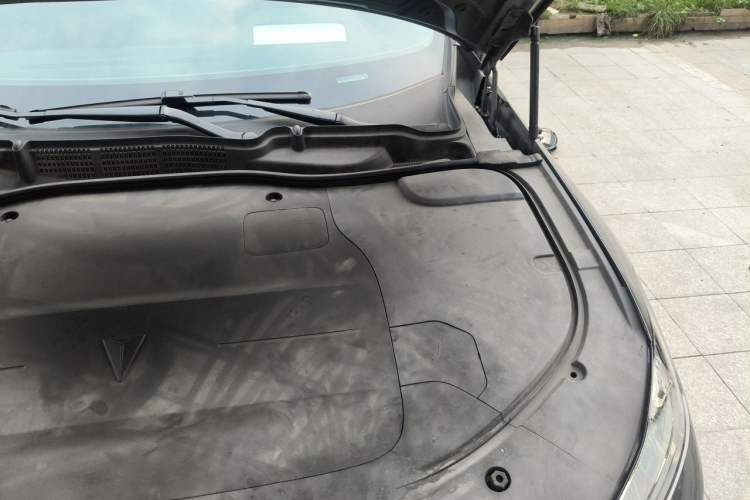 Used Deepal SL03 2022 1.5L 1200 Extended-Range Version Engine Bay Left