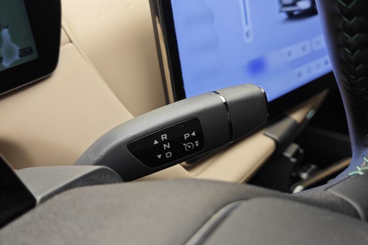 Used Deepal SL03 2022 1.5L 1200 Extended-Range Version Gear Lever