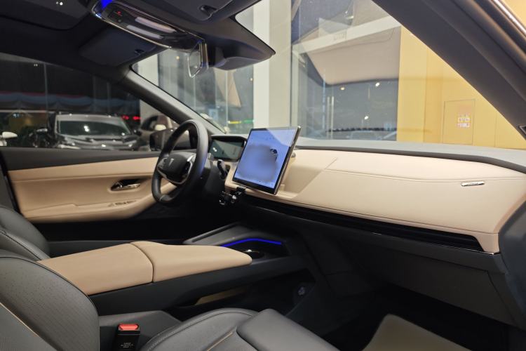 Used Deepal SL03 2022 1.5L 1200 Extended-Range Version Interior 1