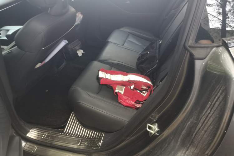 Used Deepal SL03 2022 1.5L 1200 Extended-Range Version Left Rear Seat