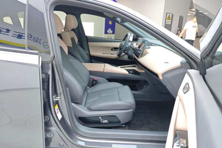 Used Deepal SL03 2022 1.5L 1200 Extended-Range Version Right Front Seat