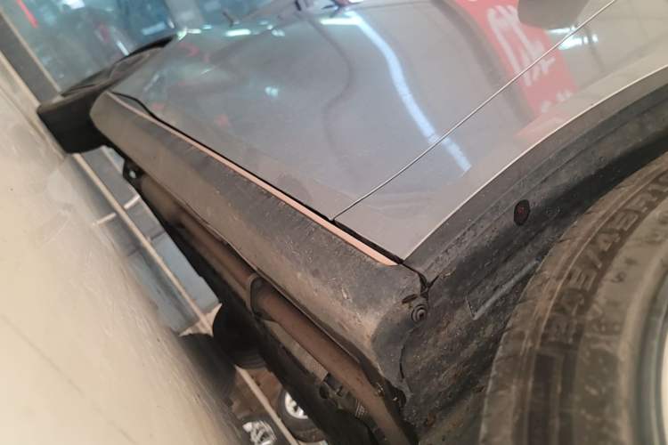 Used Deepal SL03 2022 1.5L 1200 Extended-Range Version Right Side Sill