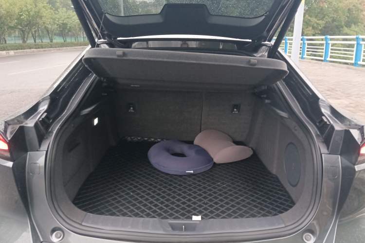 Used Deepal SL03 2022 1.5L 1200 Extended-Range Version Trunk