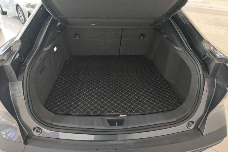 Used Deepal SL03 2022 1.5L 1200 Extended-Range Version Trunk
