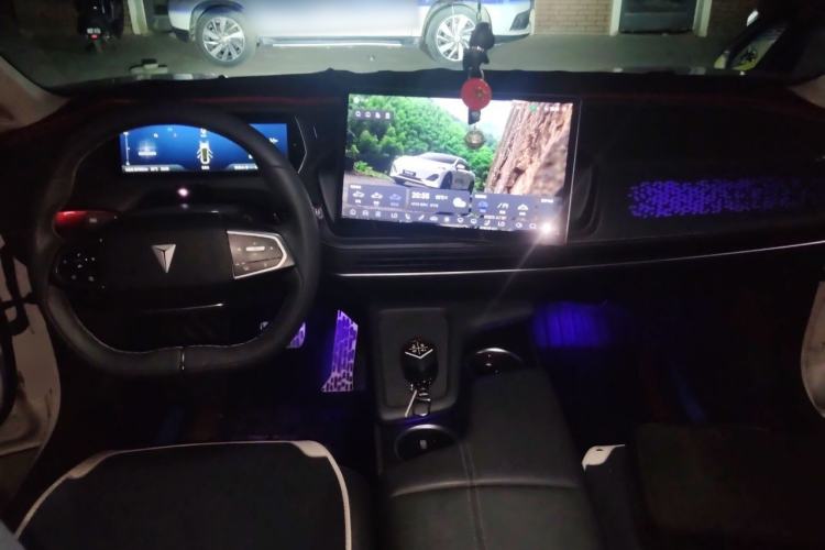 Used Deepal SL03 2022 1.5L 1200 Extended-Range Version Center Console