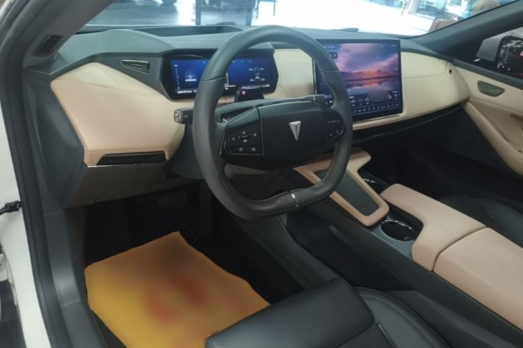 Used Deepal SL03 2022 1.5L 1200 Extended-Range Version Center Console