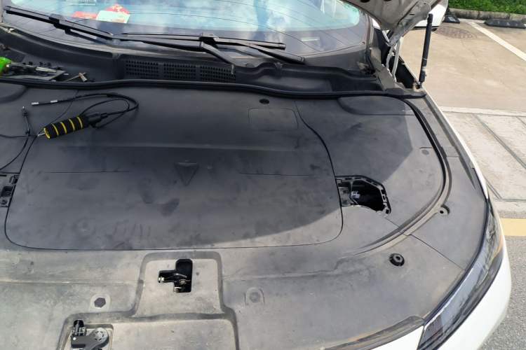 Used Deepal SL03 2022 1.5L 1200 Extended-Range Version Engine Bay Left