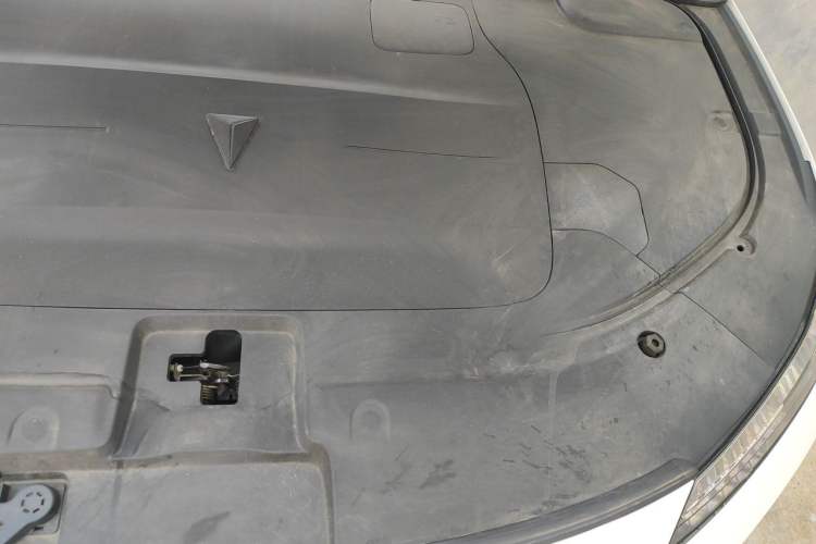Used Deepal SL03 2022 1.5L 1200 Extended-Range Version Engine Bay Left