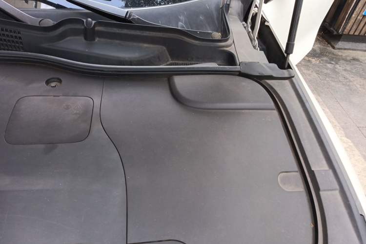 Used Deepal SL03 2022 1.5L 1200 Extended-Range Version Engine Bay Left