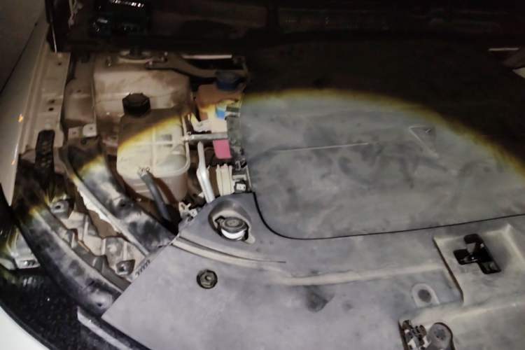 Used Deepal SL03 2022 1.5L 1200 Extended-Range Version Engine Bay Right