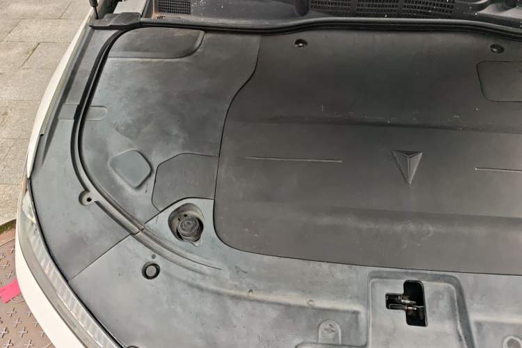 Used Deepal SL03 2022 1.5L 1200 Extended-Range Version Engine Bay Right