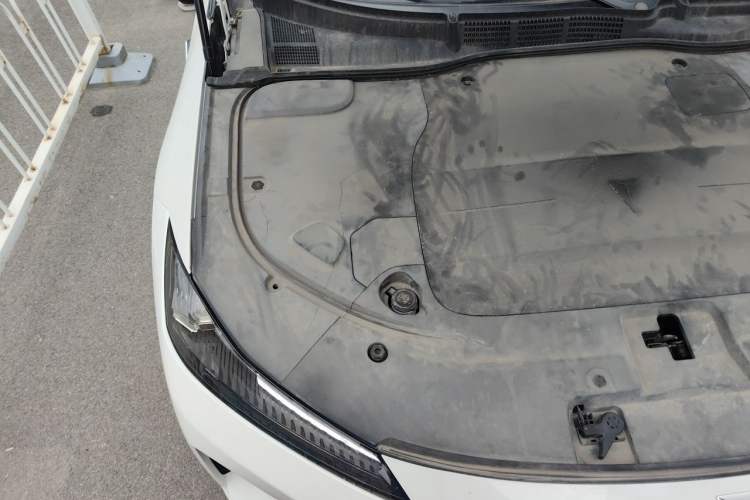 Used Deepal SL03 2022 1.5L 1200 Extended-Range Version Engine Bay Right
