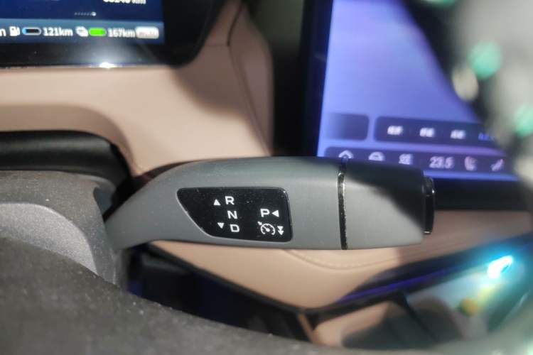 Used Deepal SL03 2022 1.5L 1200 Extended-Range Version Gear Lever