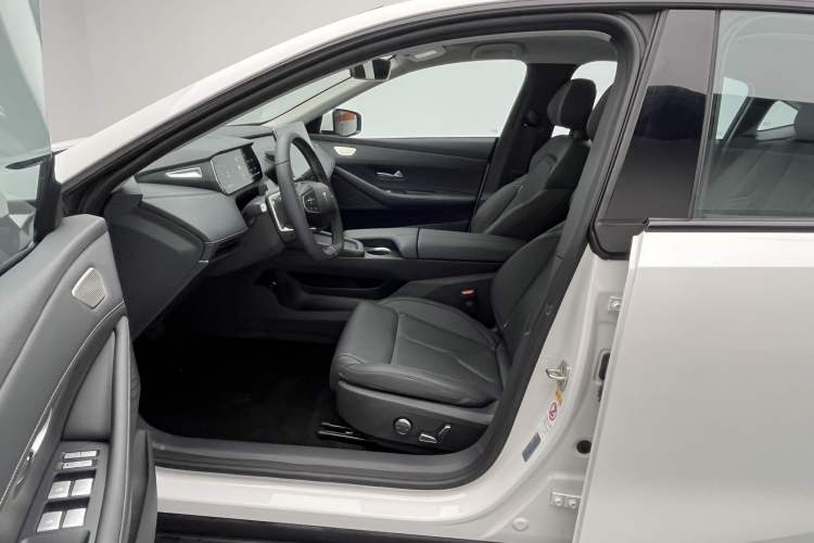 Used Deepal SL03 2022 1.5L 1200 Extended-Range Version Interior 2