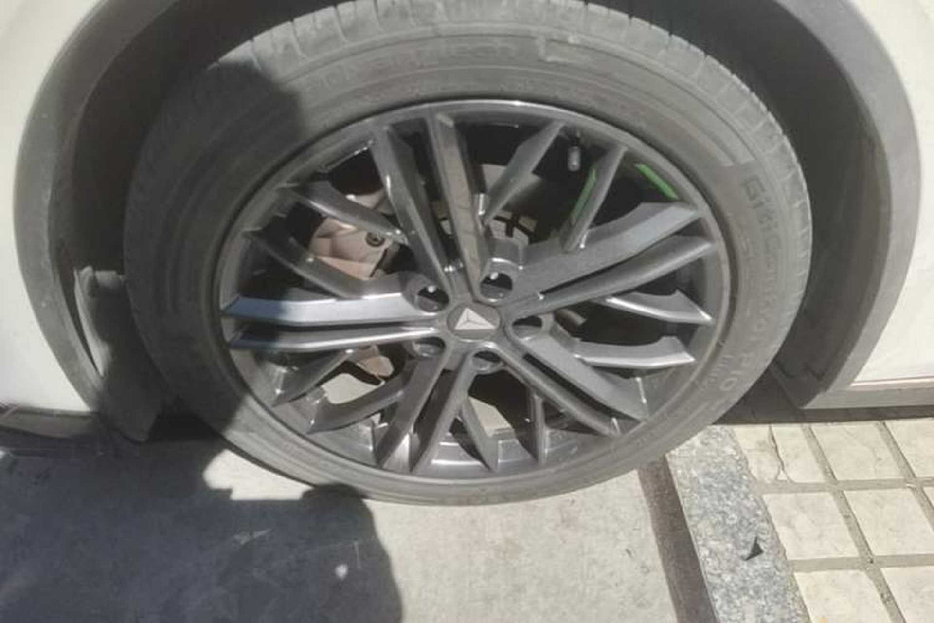 Used Deepal SL03 2022 1.5L 1200 Extended-Range Version Left Front Wheel Hub