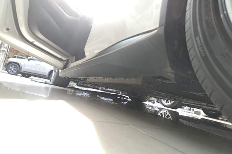 Used Deepal SL03 2022 1.5L 1200 Extended-Range Version Left Side Sill