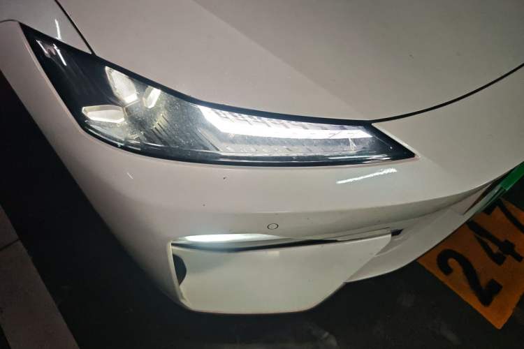 Used Deepal SL03 2022 515 Pure Electric Version Right Front Headlight