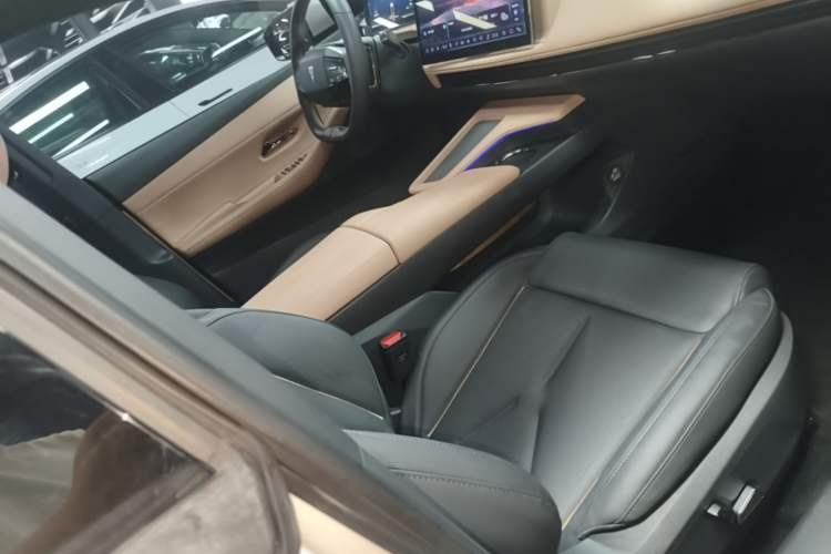 Used Deepal SL03 2022 1.5L 1200 Extended-Range Version Right Front Seat