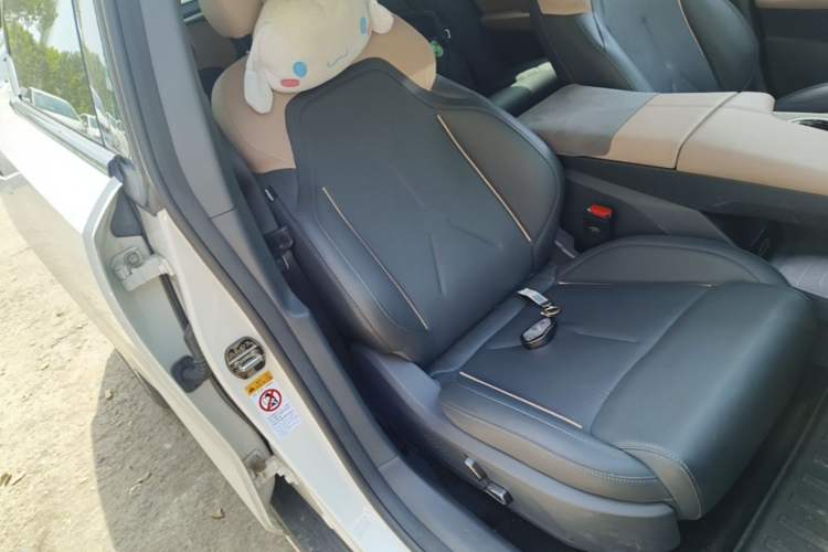 Used Deepal SL03 2022 1.5L 1200 Extended-Range Version Right Front Seat