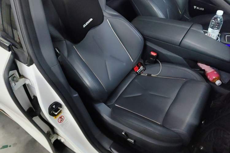 Used Deepal SL03 2022 1.5L 1200 Extended-Range Version Right Front Seat