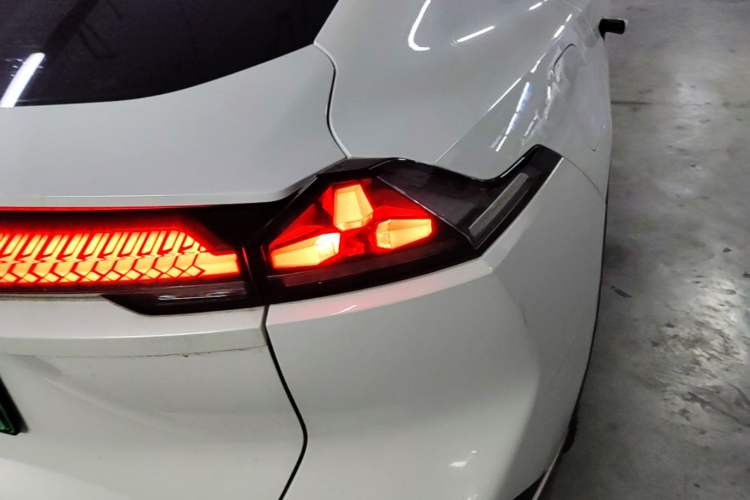 Used Deepal SL03 2022 1.5L 1200 Extended-Range Version Right Rear Taillight