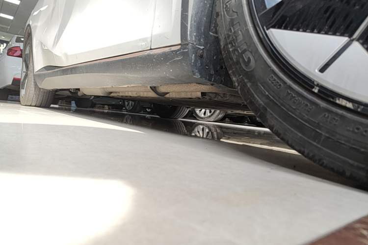Used Deepal SL03 2022 1.5L 1200 Extended-Range Version Right Side Sill