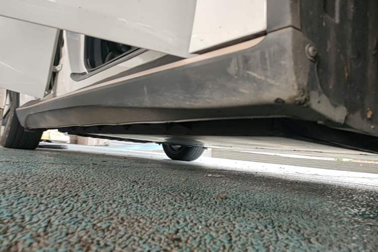 Used Deepal SL03 2022 515 Pure Electric Version Right Side Sill