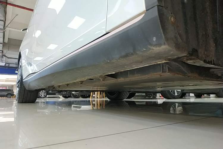 Used Deepal SL03 2022 515 Pure Electric Version Right Side Sill