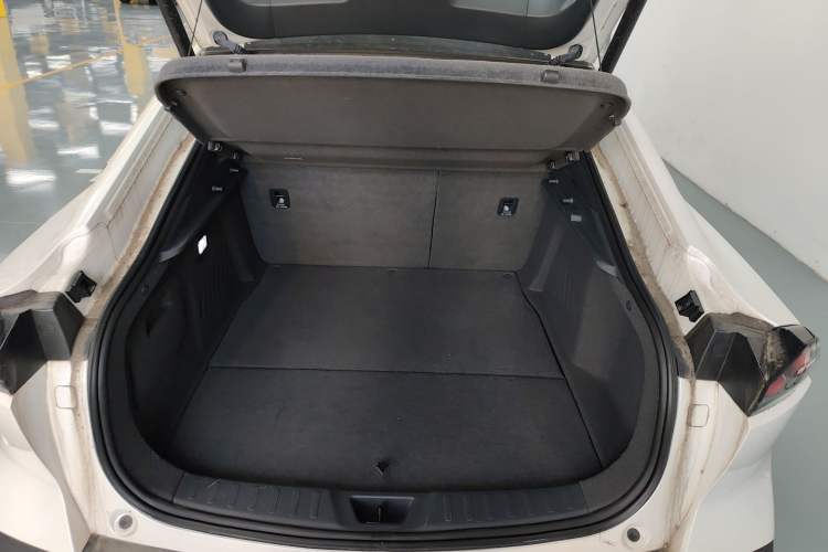 Used Deepal SL03 2022 1.5L 1200 Extended-Range Version Trunk