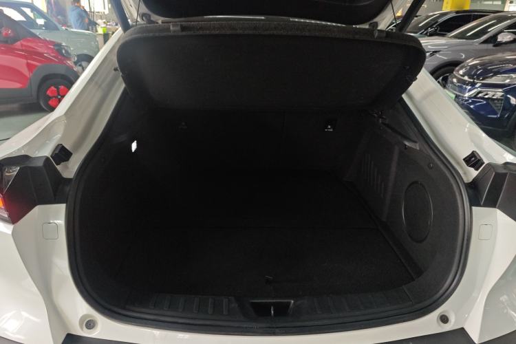 Used Deepal SL03 2022 515 Pure Electric Version Trunk