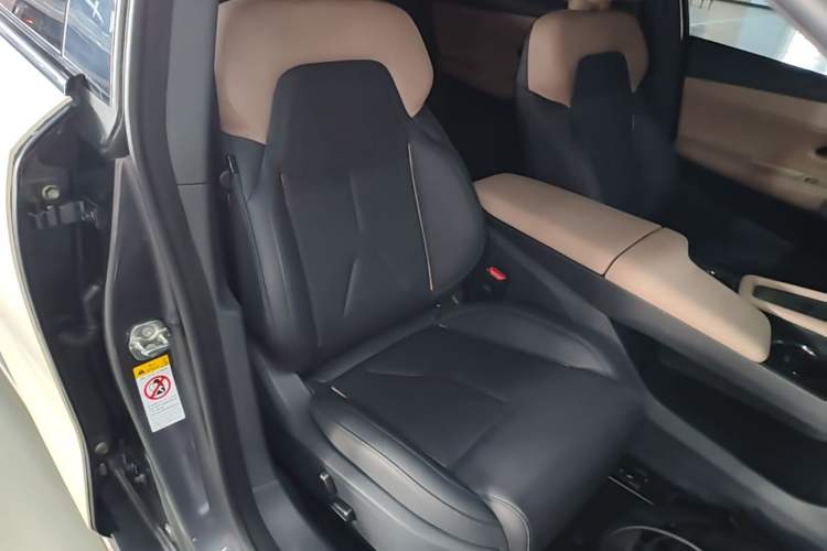 Used Deepal SL03 2022 1.5L 1200 Extended-Range Version Right Front Seat