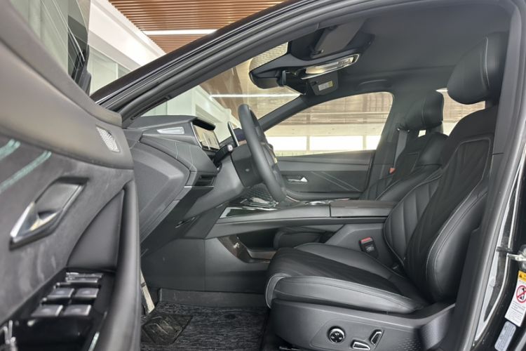 Used Deepal SL03 2023 200Max Range-Extended Version Interior 4