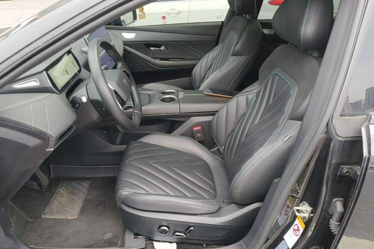 Used Deepal SL03 2023 200Max Range-Extended Version Left Front Seat