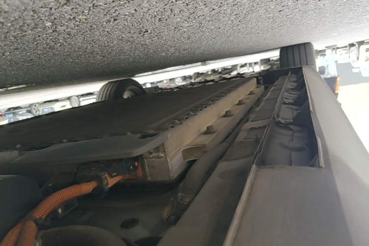 Used Deepal SL03 2023 200Max Range-Extended Version Left Side Sill