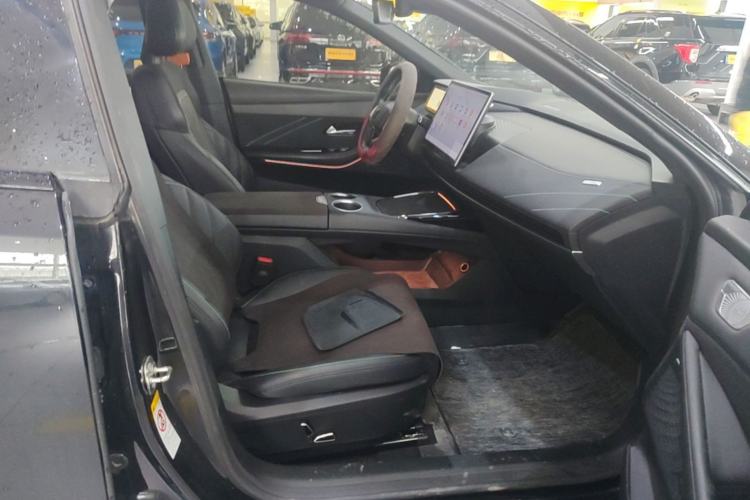 Used Deepal SL03 2023 200Max Range-Extended Version Right Front Seat