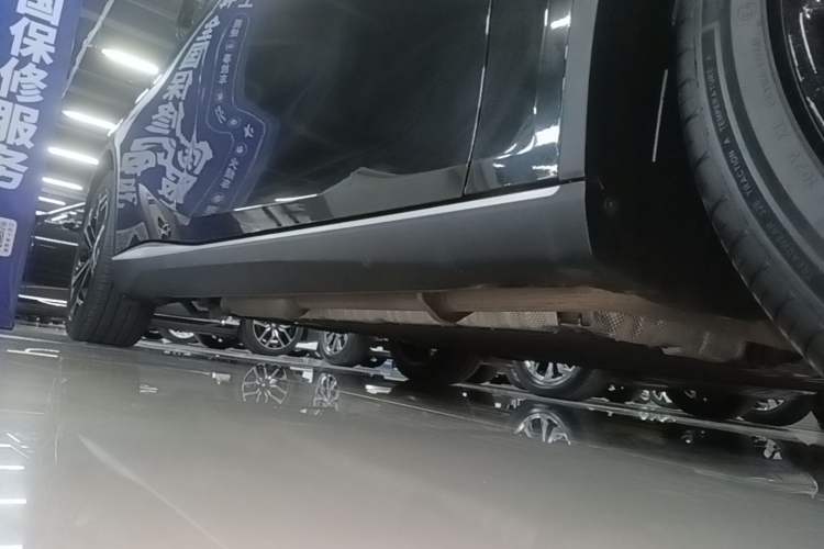 Used Deepal SL03 2023 200Max Range-Extended Version Right Side Sill