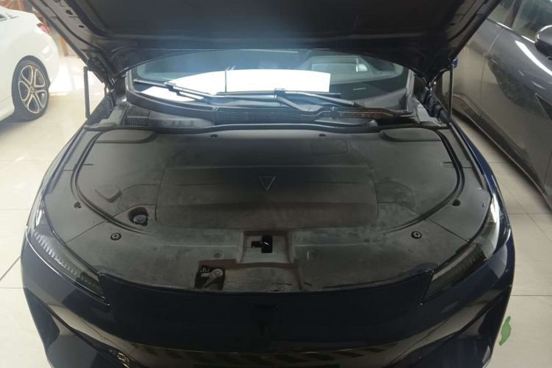 Used Deepal SL03 2023 200Max Range-Extended Version Engine Bay