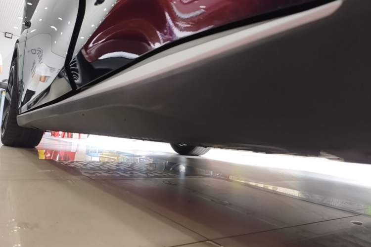 Used Deepal SL03 2023 515MAX Pure Electric Version Left Side Sill