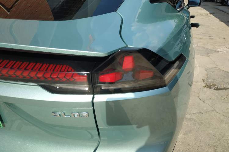 Used Deepal SL03 2023 200Max Range-Extended Version Right Rear Taillight