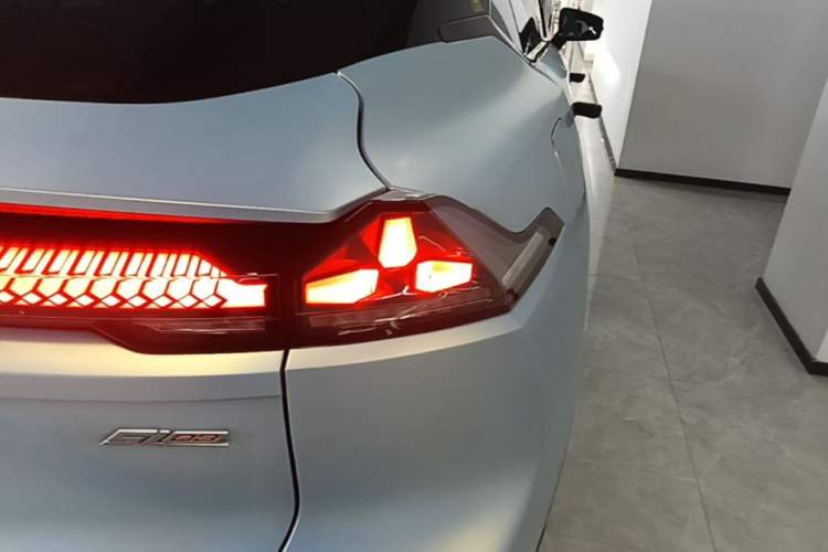 Used Deepal SL03 2023 200Max Range-Extended Version Right Rear Taillight
