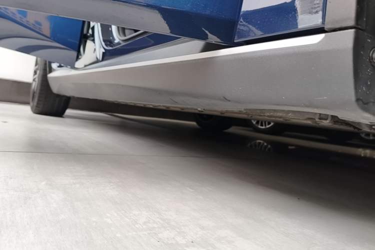 Used Deepal SL03 2023 515MAX Pure Electric Version Right Side Sill