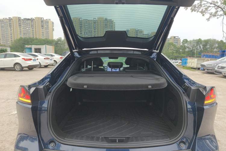 Used Deepal SL03 2023 200Max Range-Extended Version Trunk