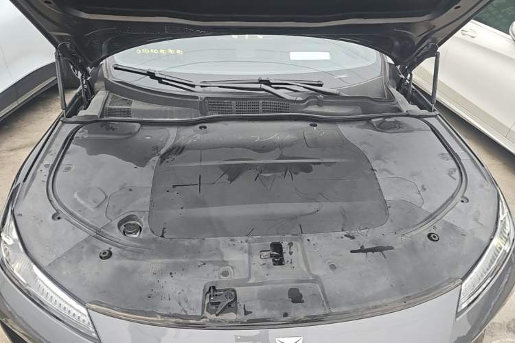 Used Deepal SL03 2023 200Max Range-Extended Version Engine Bay